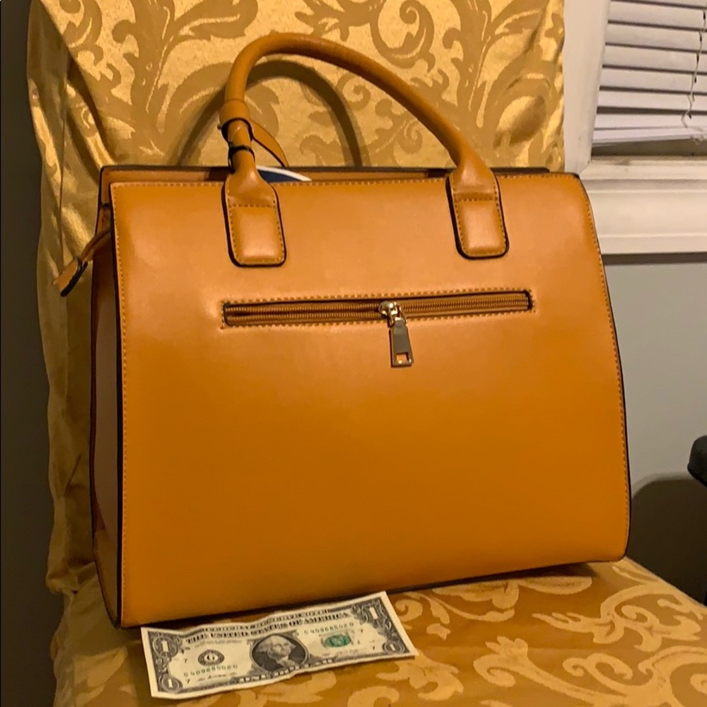 Post with more pictures of mustard colored purse